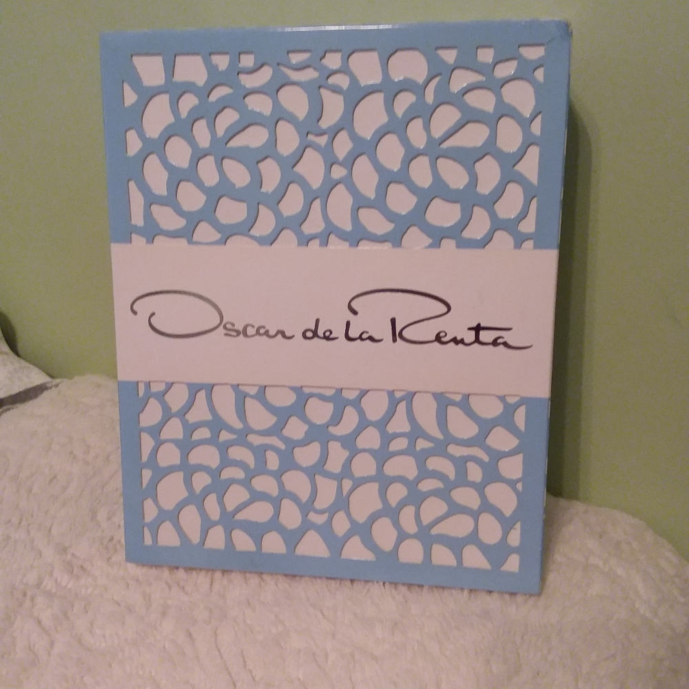 Oscar de la Renta fashion barbie